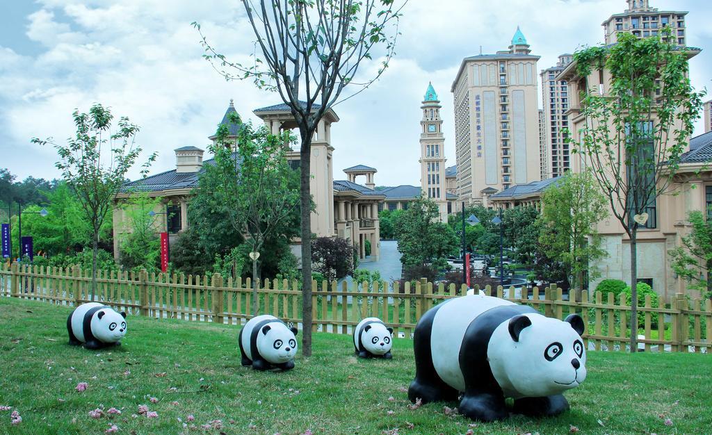Howard Johnson Agile Plaza Chengdu Exteriör bild
